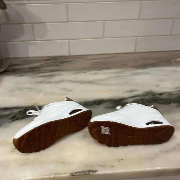 Sketchers Uno Gen1 girls shoes US size 1 // Worn Once - Picture 4 of 7